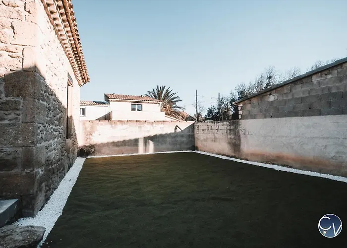Mazet En Pierre Avec Jardin Privatif